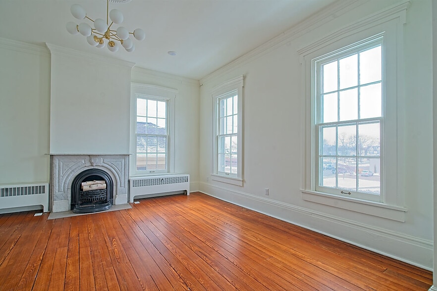 More Photos Of 314 W Main St, Troy Coworking Space