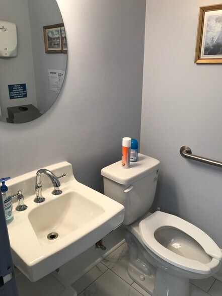 More Photos Of 3652 Chamblee Dunwoody Rd, Chamblee Medical For Lease