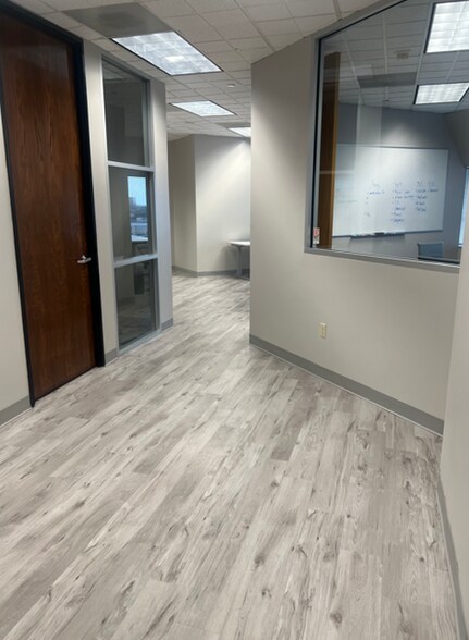 More Photos Of 5220 Spring Valley Rd, Dallas Office For Lease