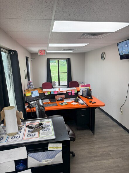 More Photos Of 2851 Business Pl SE, Massillon Self Storage For Sale