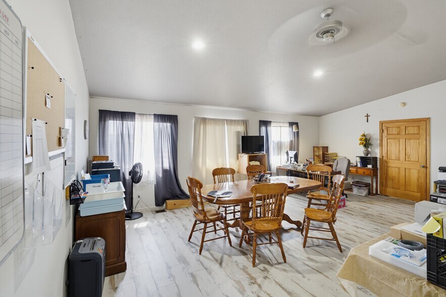 More Photos Of 158 Museum Dr, Hill City Restaurant For Sale