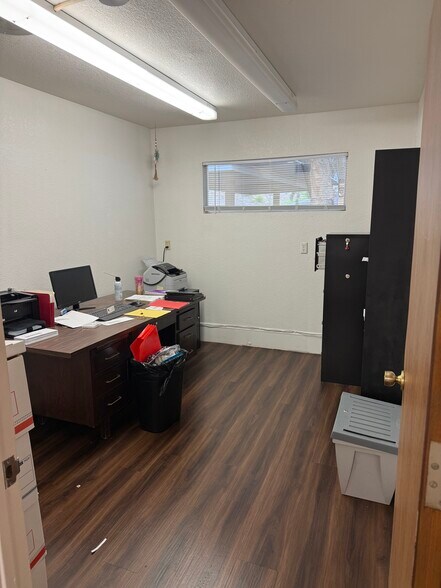More Photos Of 1467 Palma Rd, Bullhead City Office For Sale