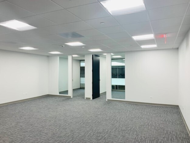 More Photos Of 1350 E Touhy Ave, Des Plaines Office For Lease