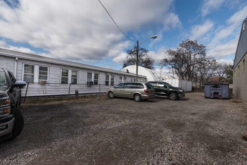 More Photos Of 131 Lincoln Blvd, Middlesex Manufacturing For Lease