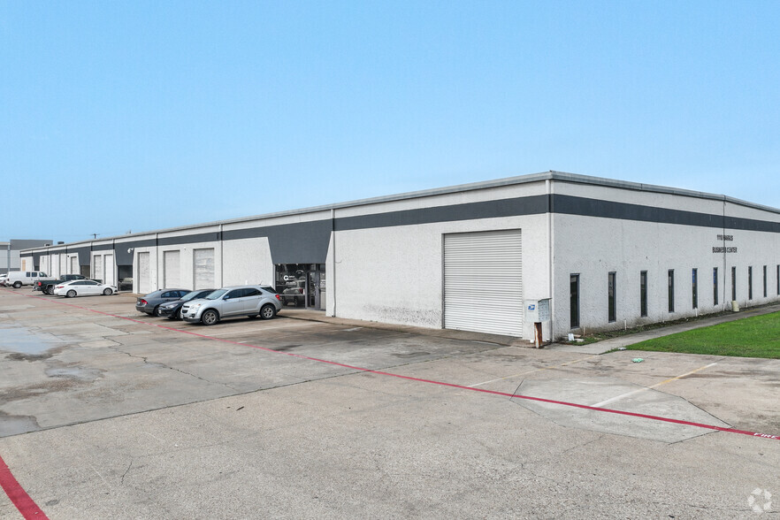 Primary Photo Of 1110 W Harris Rd, Arlington Warehouse For Lease