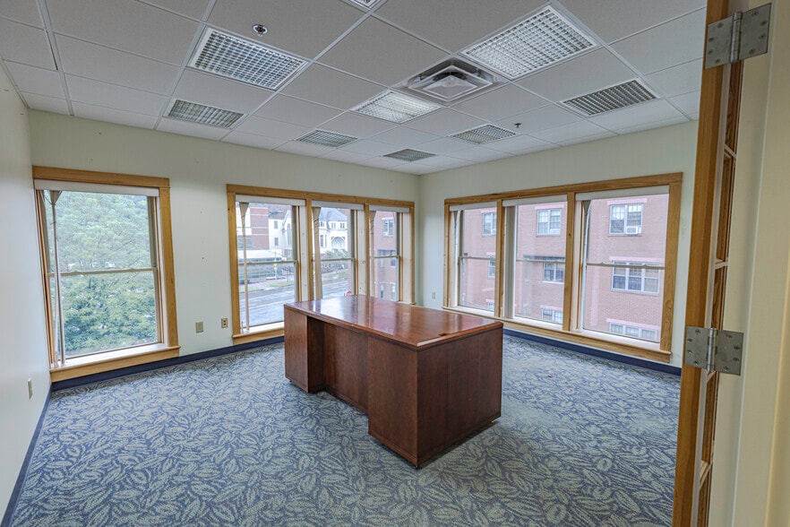 More Photos Of 9 May St, Bangor Medical For Sale