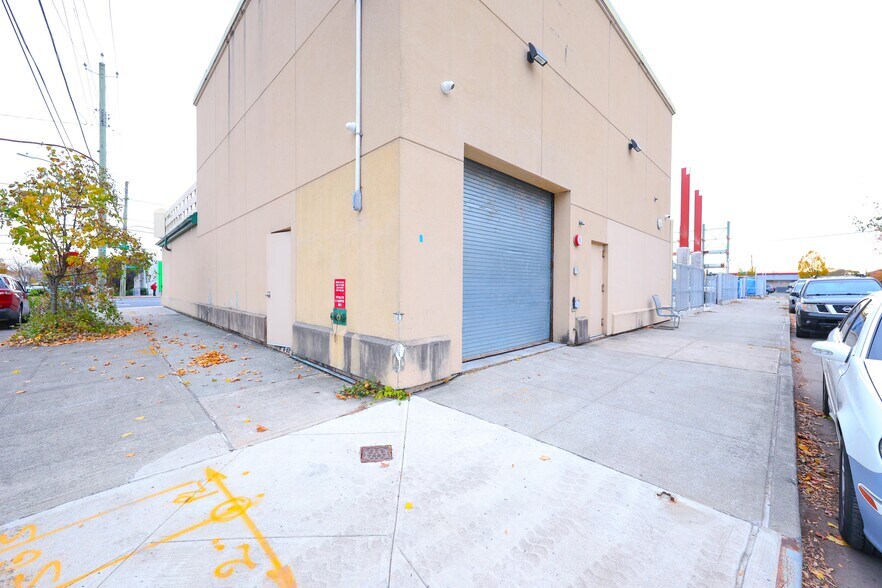 More Photos Of 1525-1535 Hylan Blvd, Staten Island Freestanding For Sale