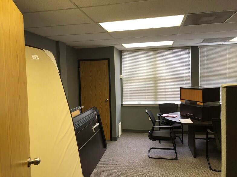 More Photos Of 271 US Highway 46, Fairfield Office For Lease