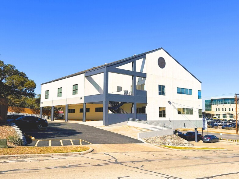 More Photos Of 12501 Judson Rd, San Antonio Medical For Lease