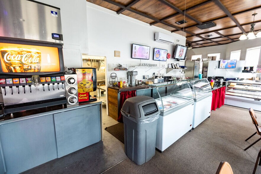 More Photos Of 10770 E State Highway 76, Branson West Hotel For Sale