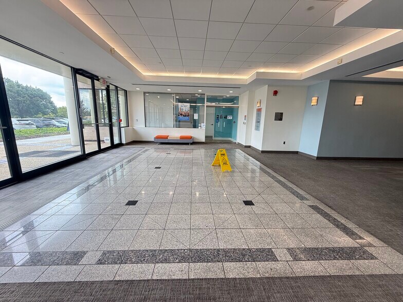 More Photos Of 12200 Tech Rd, Silver Spring Medical For Lease
