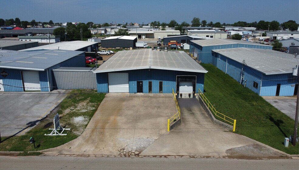 Primary Photo Of 908 Clayton St, Springdale Warehouse For Lease