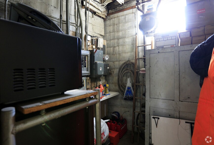 More Photos Of 2883 Miles Ave, Bronx Warehouse For Lease