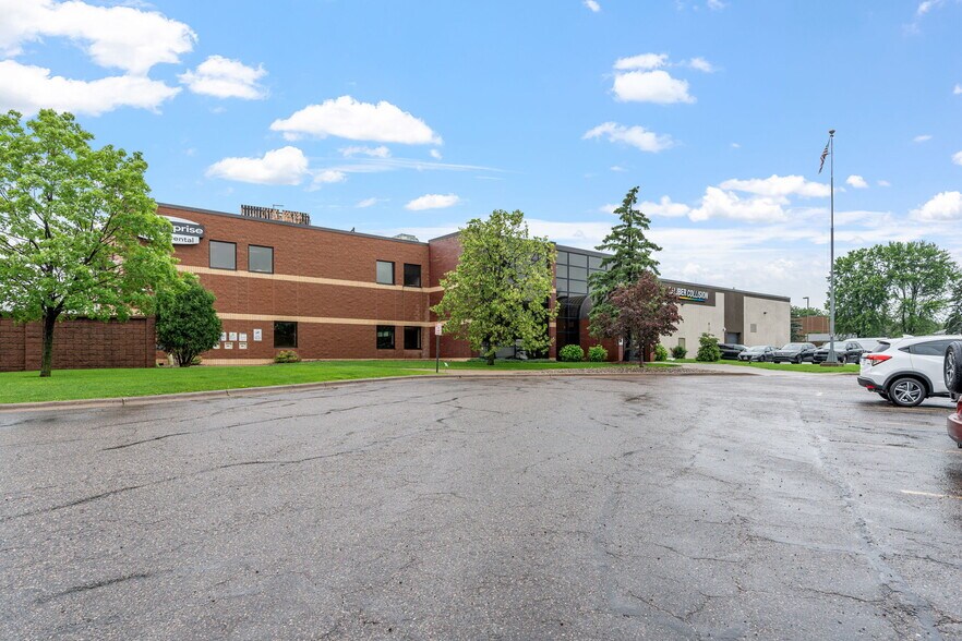 More Photos Of 2905 Lexington Ave S, Eagan Flex For Sale