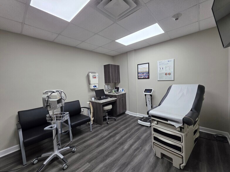 More Photos Of 16604 107th St, Orland Park Healthcare For Sale