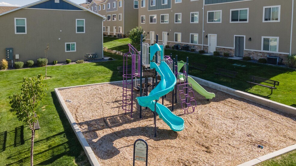 More Photos Of 14922 S Lost Miner Ln, Herriman Apartments For Sale