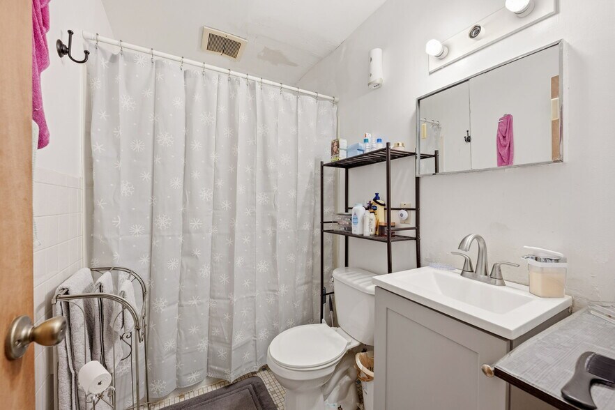 More Photos Of 5733 Bossen Ter, Minneapolis Apartments For Sale