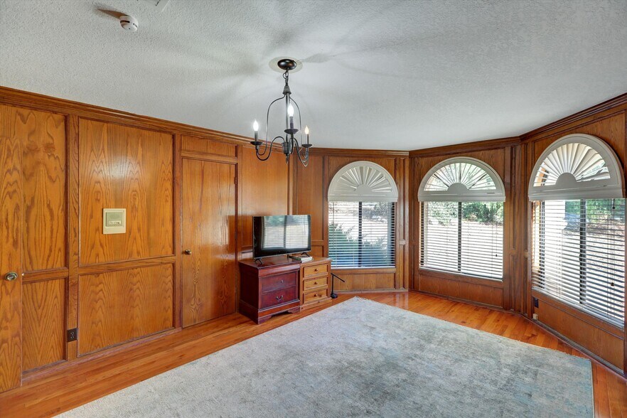 More Photos Of 784 Pomello Dr, Claremont Assisted Living For Lease