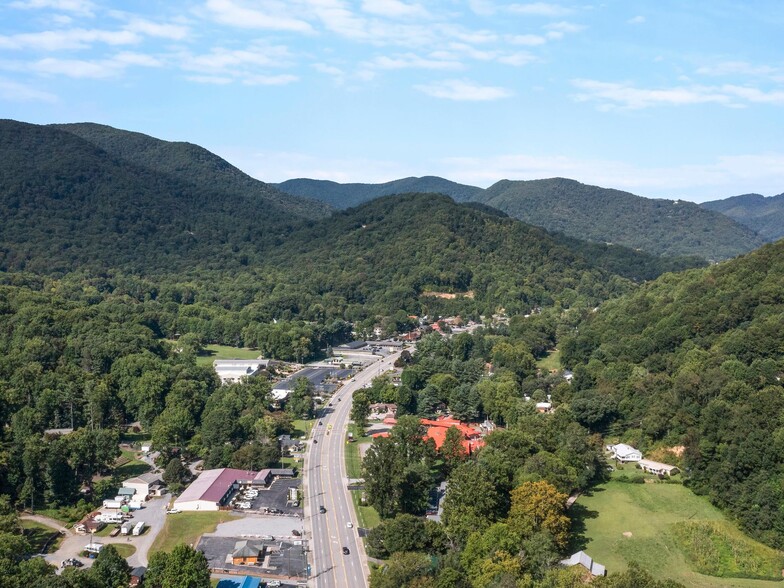 More Photos Of 2474 Soco Rd, Maggie Valley Hotel For Sale