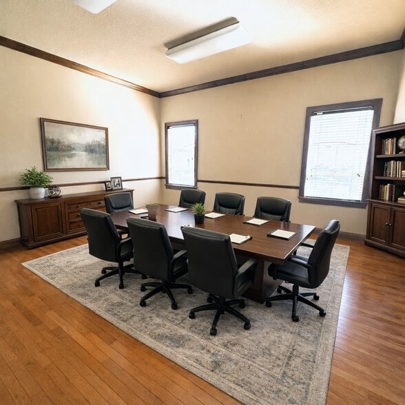 More Photos Of 5115 S Lakeland Dr, Lakeland Office For Lease