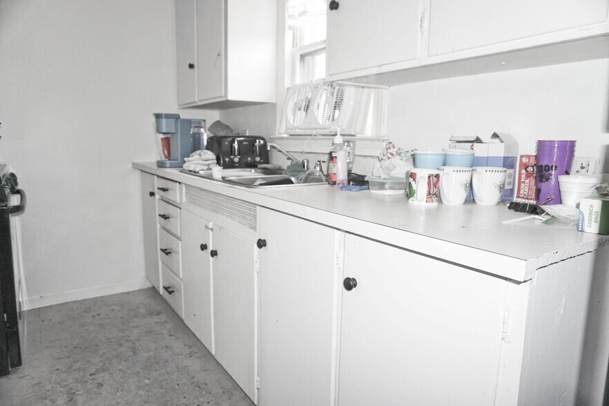 More Photos Of 257 Washington St NW, Warren Multifamily For Sale