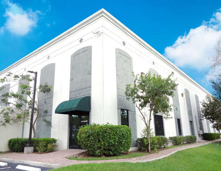 More Photos Of 1351 Sawgrass Corporate Pky, Sunrise Loft Creative Space For Lease