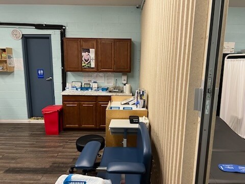 More Photos Of 4201 W Washington Ave, Las Vegas Religious Facility For Lease