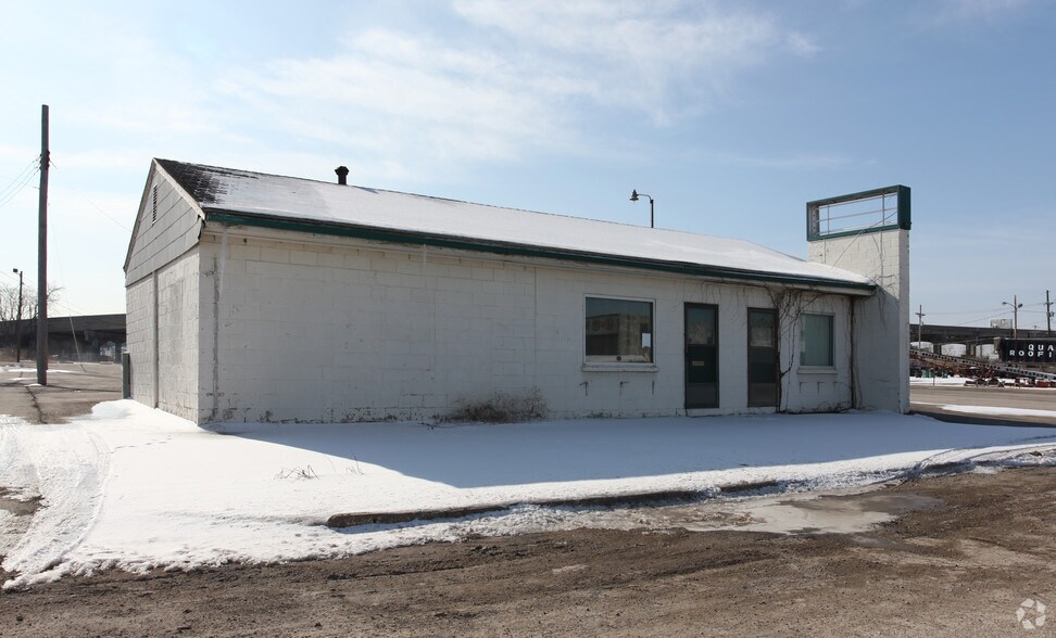 More Photos Of 41 Lyon Ave, Kansas City Parking Lot For Lease