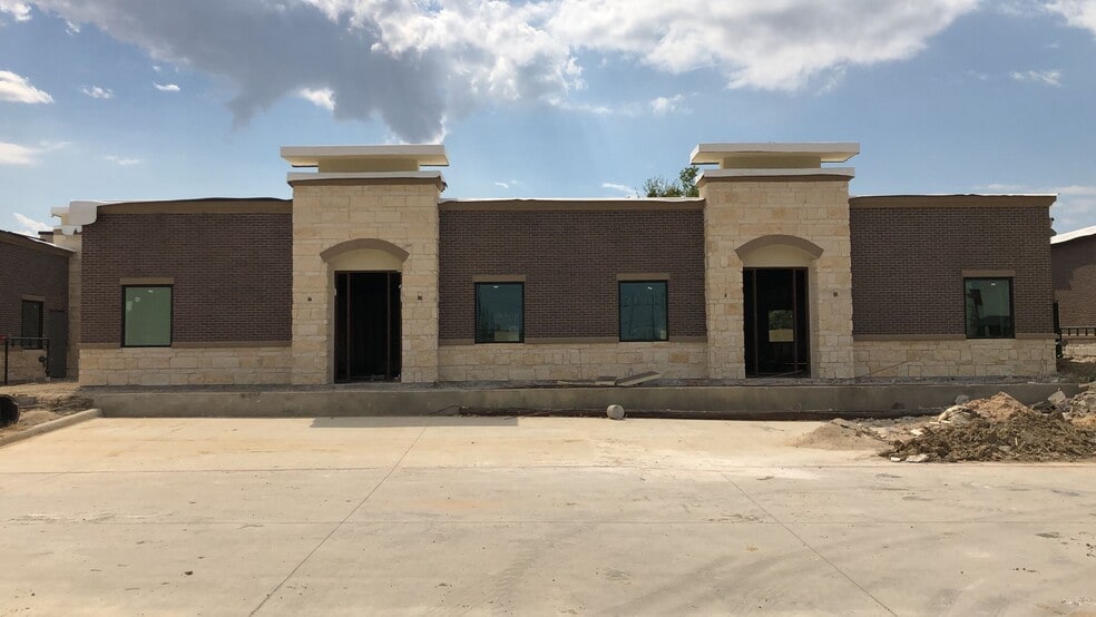 More Photos Of 14111 King Rd, Frisco Storefront Retail Office For Lease