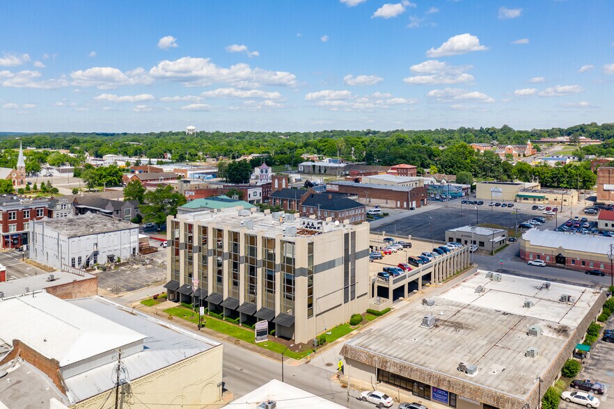 More Photos Of 1002 S Virginia St, Hopkinsville Medical For Lease