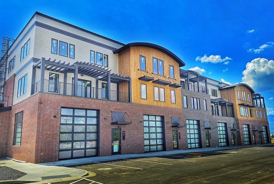 More Photos Of 1922 S Highway 40, Heber City Showroom For Lease