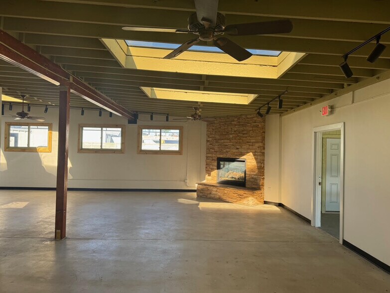 More Photos Of 126 N Catalina Ave, Redondo Beach Storefront For Lease