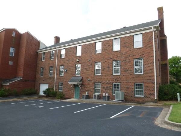 More Photos Of 7300 Hanover Green Dr, Mechanicsville Office For Lease