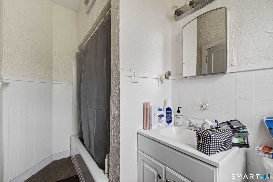 More Photos Of 140 N Main St, Griswold Apartments For Sale