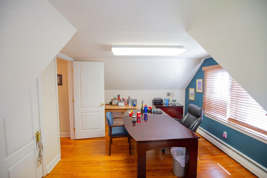 More Photos Of 524 S Main St, Bel Air Office For Sale