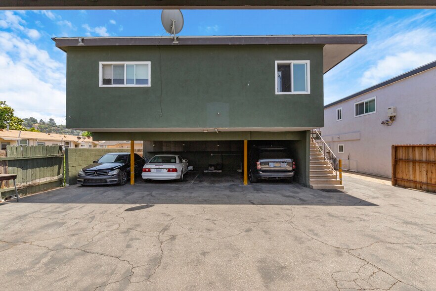 More Photos Of 1001 E Acacia Ave, Glendale Apartments For Sale