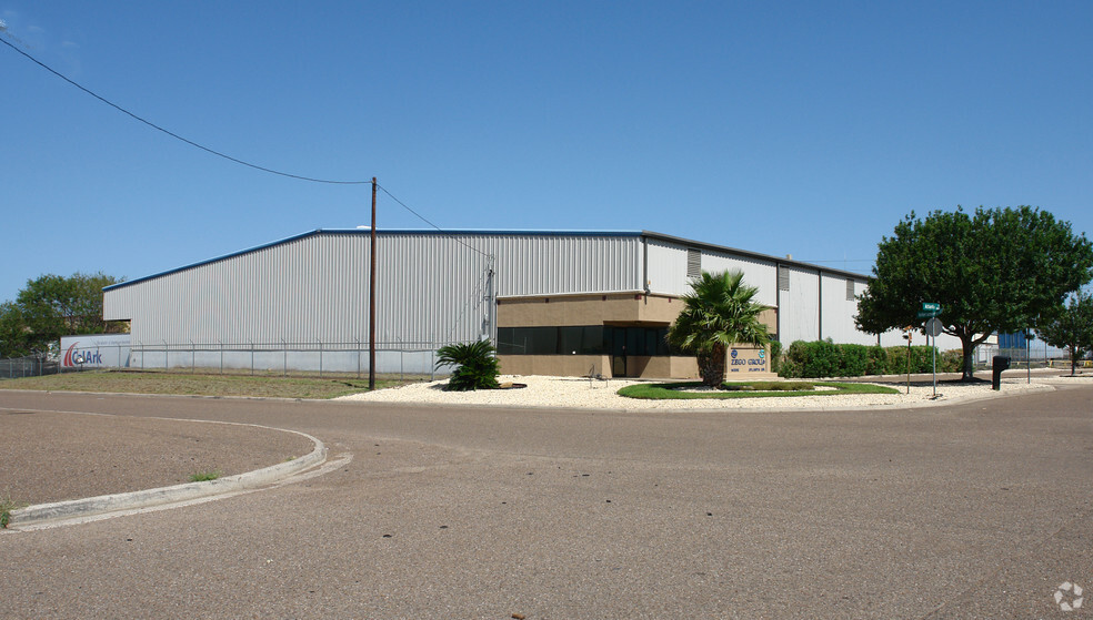 Primary Photo Of 14202 Atlanta Dr, Laredo Warehouse For Lease