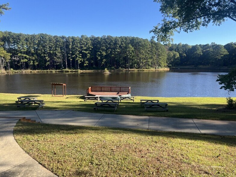 More Photos Of 460 Aerodrome Way, Griffin Land For Sale