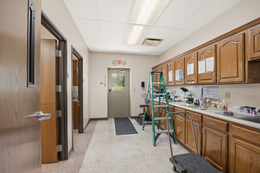 More Photos Of 20994 State Route K, Saint Joseph Office For Lease