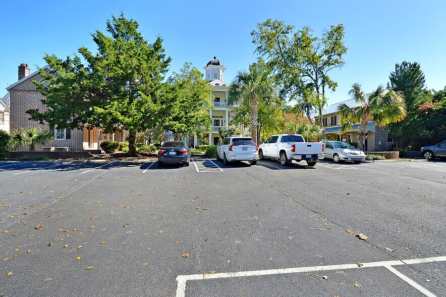 More Photos Of 635 E Bay St, Charleston Office Residential For Lease
