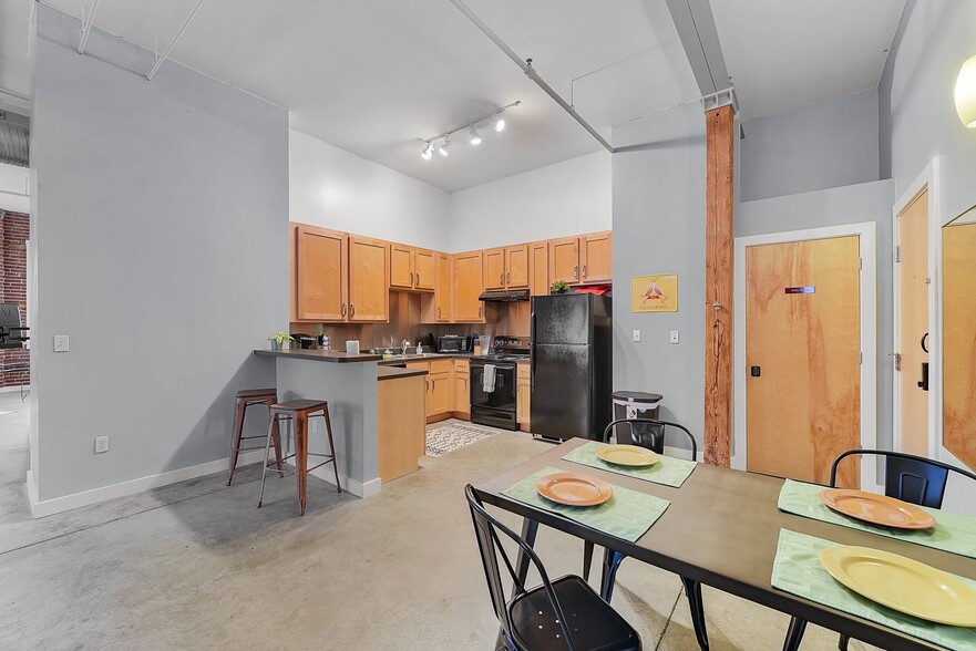 More Photos Of , Saint Louis Multifamily For Sale