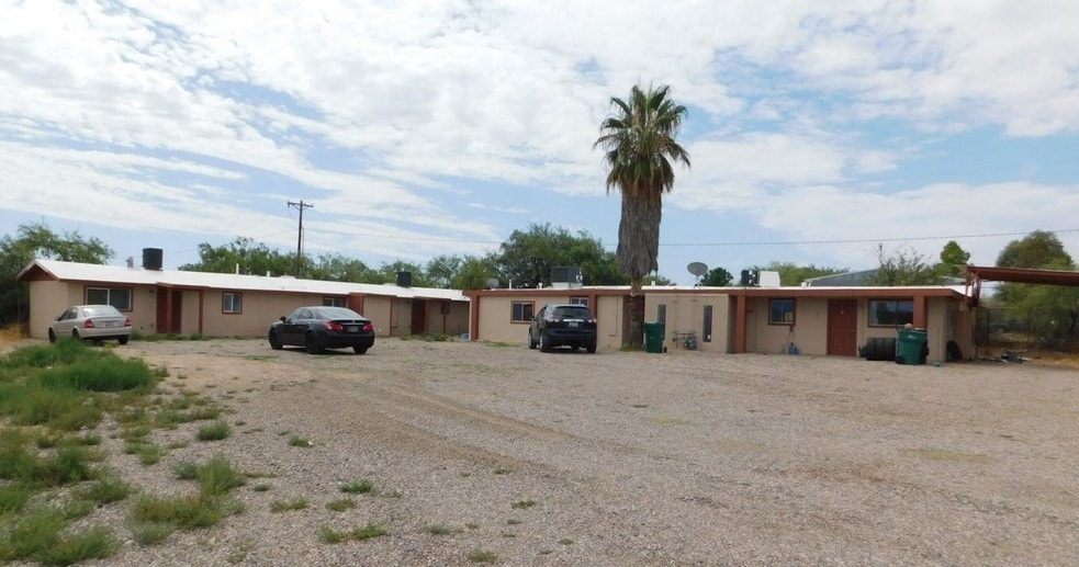 More Photos Of 10473 S Nogales Hwy, Tucson Specialty For Sale