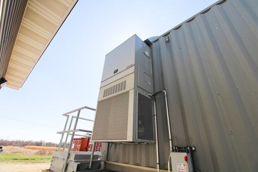 More Photos Of 5640 44th Ave S, Clinton Industrial For Sale