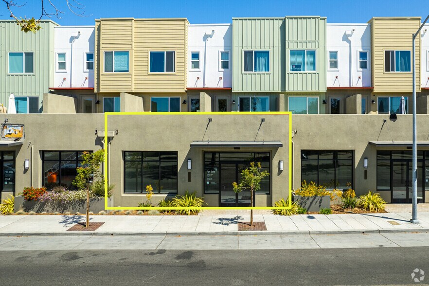 More Photos Of 986 W Grand Ave, Oakland Apartments For Lease