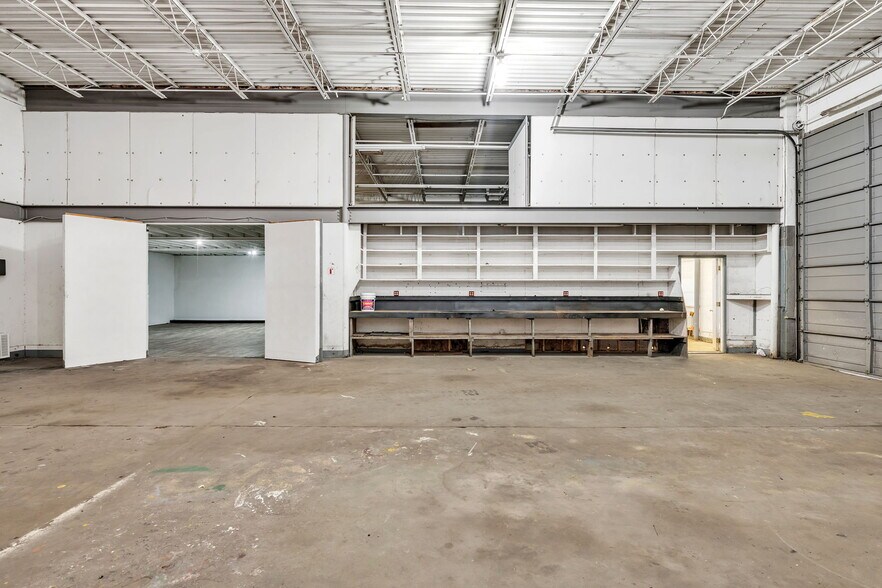 More Photos Of 2712-2716 Nevada Ave, Norfolk Research And Development For Lease