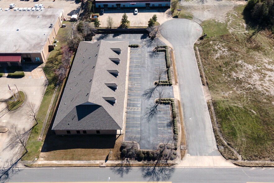 More Photos Of 11501 Huron Ln, Little Rock Medical For Lease