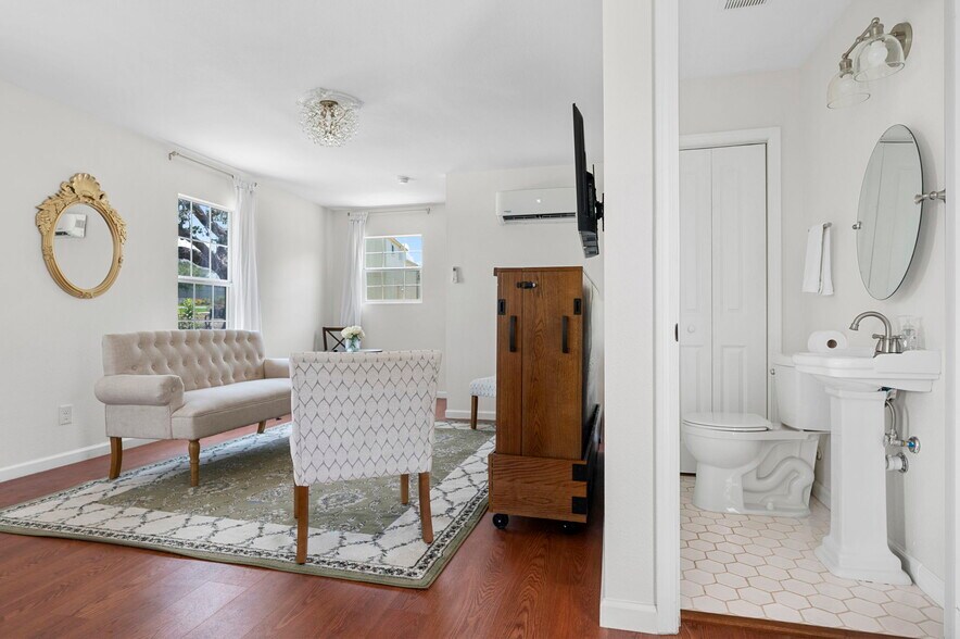 More Photos Of 1470 S Cranes Mill Rd, New Braunfels Lodge Meeting Hall For Sale