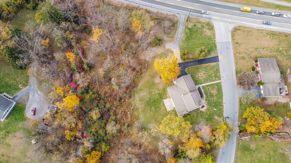 More Photos Of 2198 Gale Dr, Harrisburg Flex For Sale