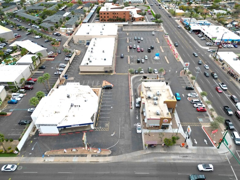 More Photos Of 1617 E Thomas Rd, Phoenix Freestanding For Lease