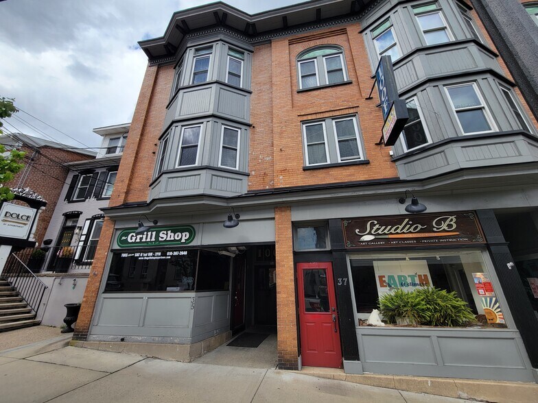 More Photos Of 35-39 E Philadelphia Ave, Boyertown Storefront Retail Residential For Lease